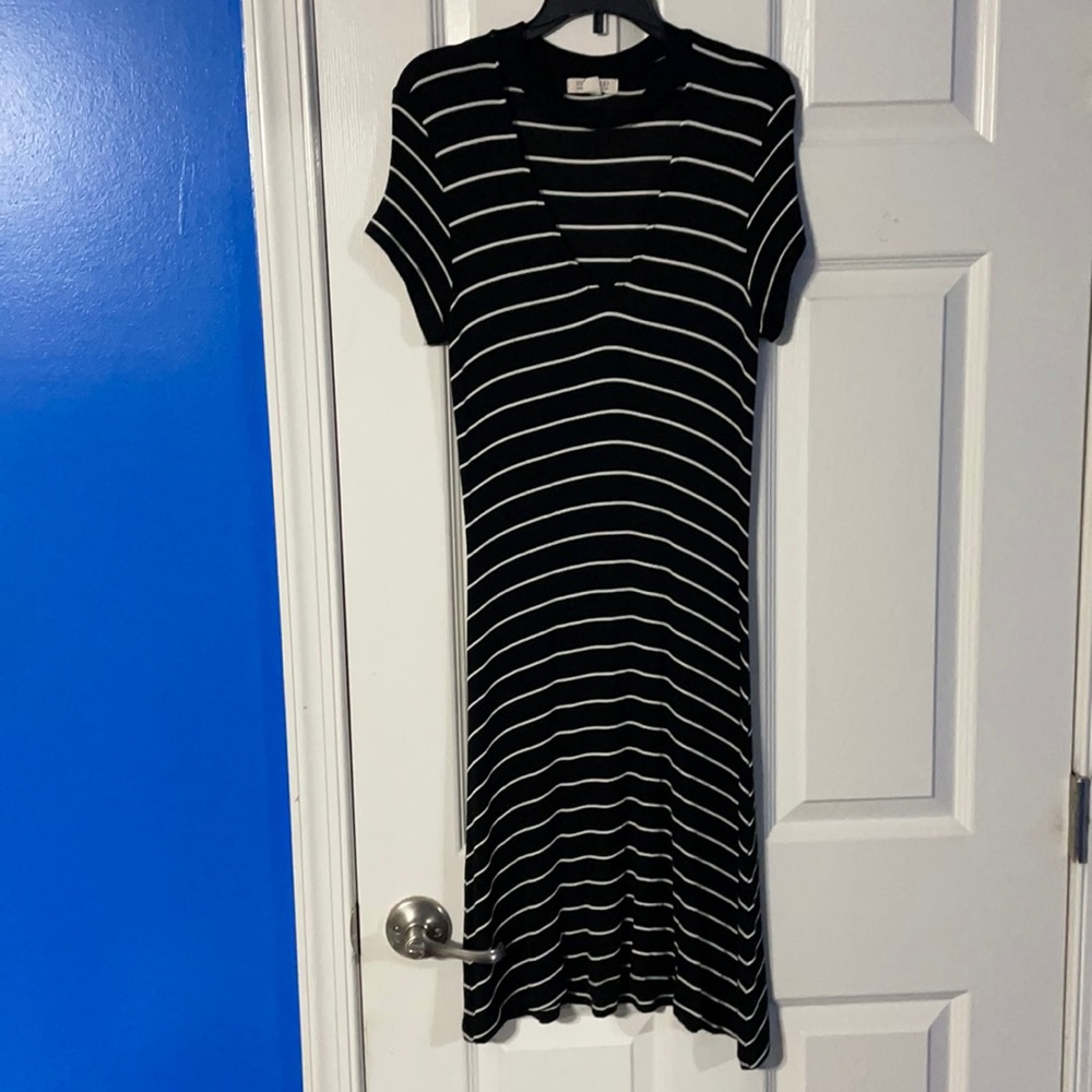 Black/white striped American eagle t shirt dress